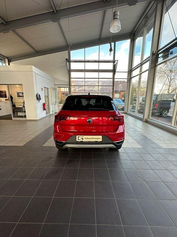 Neu VW T-Roc Style 150 PS (110 kW) 2025 Rot SUV