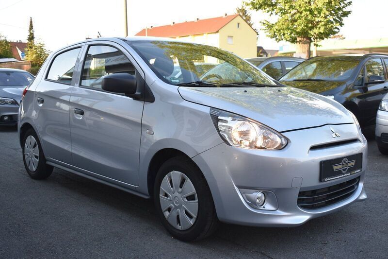 Gebraucht Mitsubishi Space Star Diamant Edition 71 PS (52 kW) 2016 Silber Kleinwagen