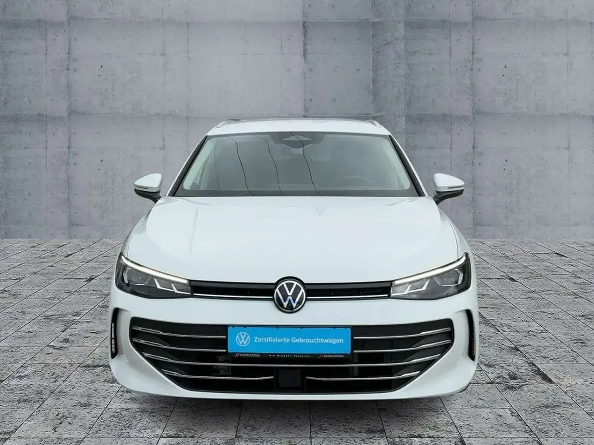 Gebraucht VW Passat Business 150 PS (110 kW) 2025 Pure white Kombi