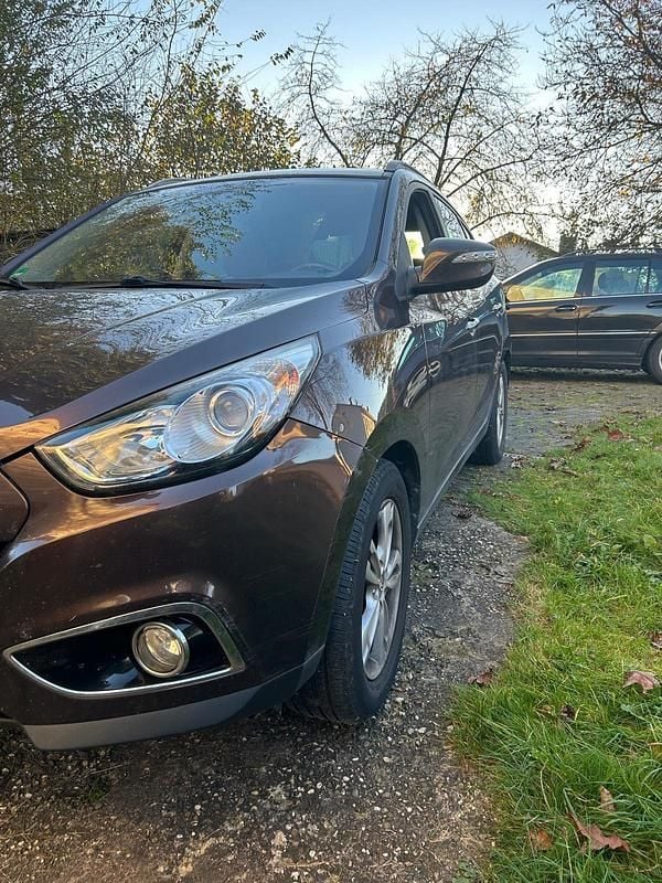Braun Gebraucht 2010 Hyundai Tucson SUV | 6.500 € (Fairer Preis) - Bild 1/4