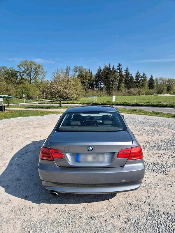 Second-hand BMW 320 184 CP (135 kW) 2011 Gri Coupe