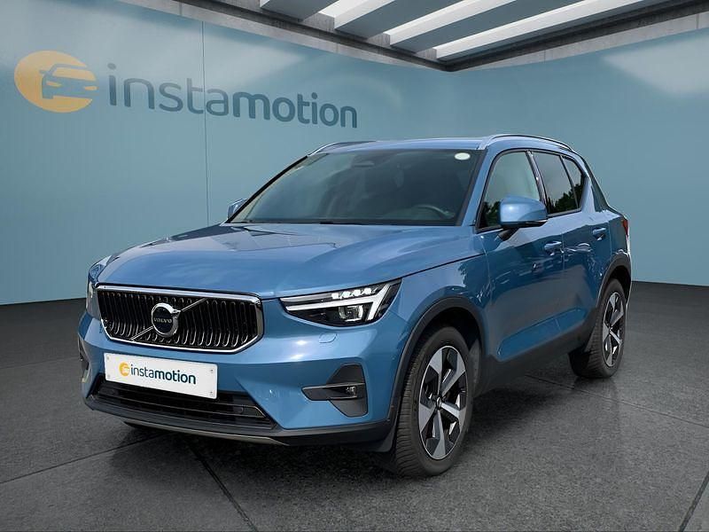 Blau Gebraucht 2024 Volvo XC40 Core SUV | 34.949 € (Fairer Preis) - Bild 1/4
