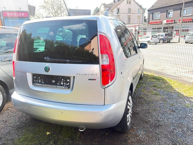 Gebraucht Skoda Roomster 90 PS (66 kW) 2011 Silber Van / Kleinbus