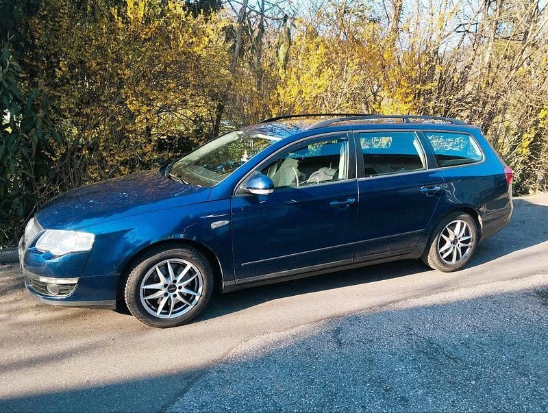 Gebraucht VW Passat 116 PS (85 kW) 2006 Blau Kombi
