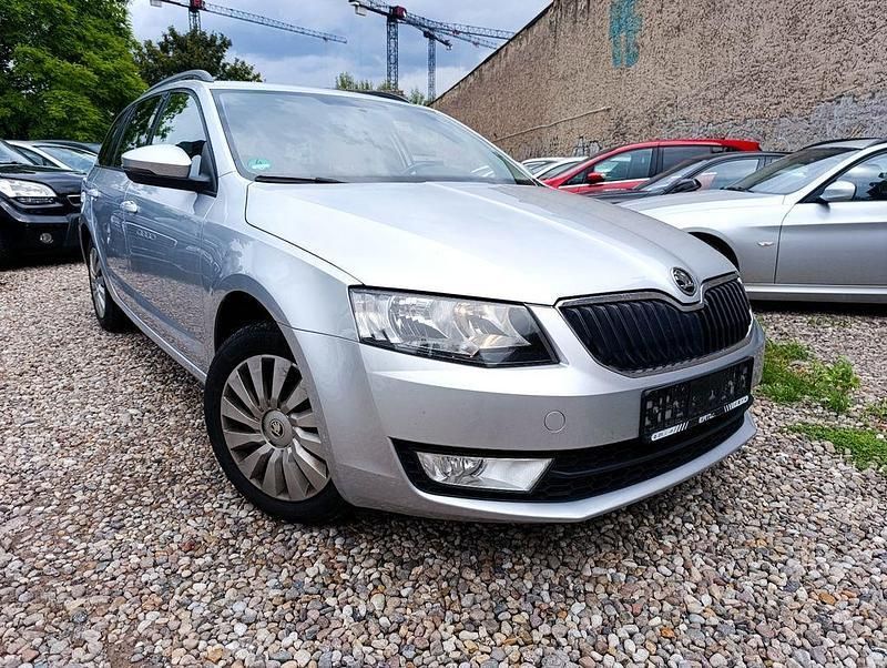 Silber Gebraucht 2017 Skoda Octavia Ambition Kombi | 5.450 € (Guter Preis) - Bild 1/4