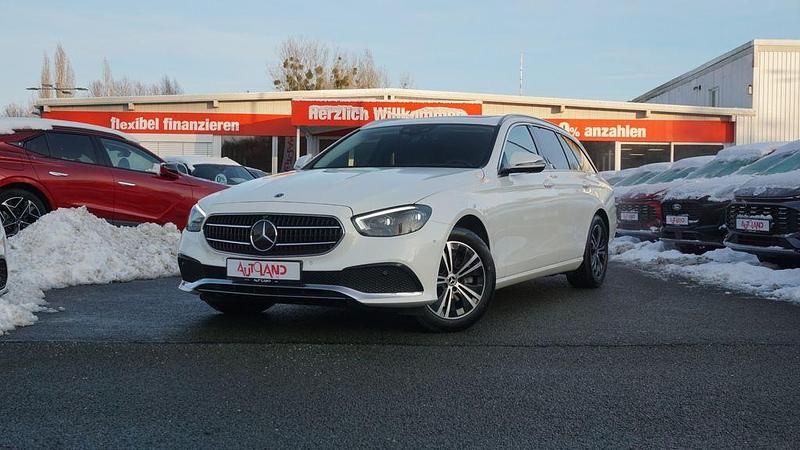 Gebraucht Mercedes E200 Avantgarde 211 PS (155 kW) 2021 Weiss Kombi