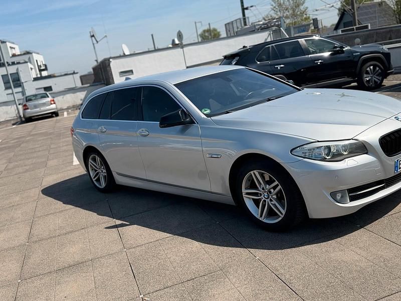Second-hand BMW 525 218 CP (160 kW) 2012 Argintiu Break