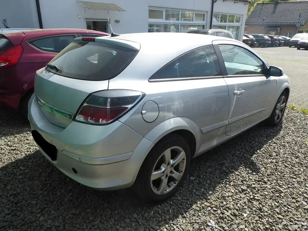 Gebraucht Opel Astra GTC Catch Me 120 PS (88 kW) 2007 Silber Limousine