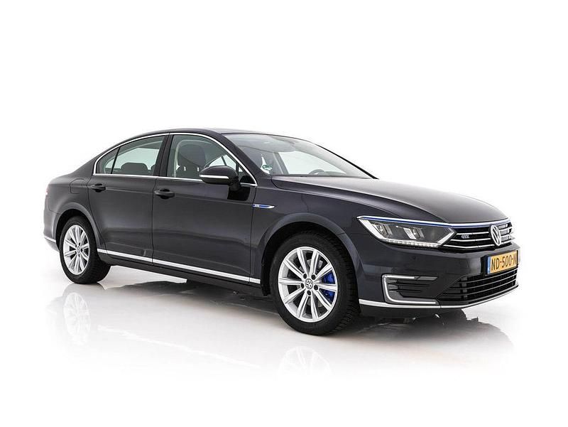 Gebraucht VW Passat GTE 218 PS (160 kW) 2016 Schwarz Limousine