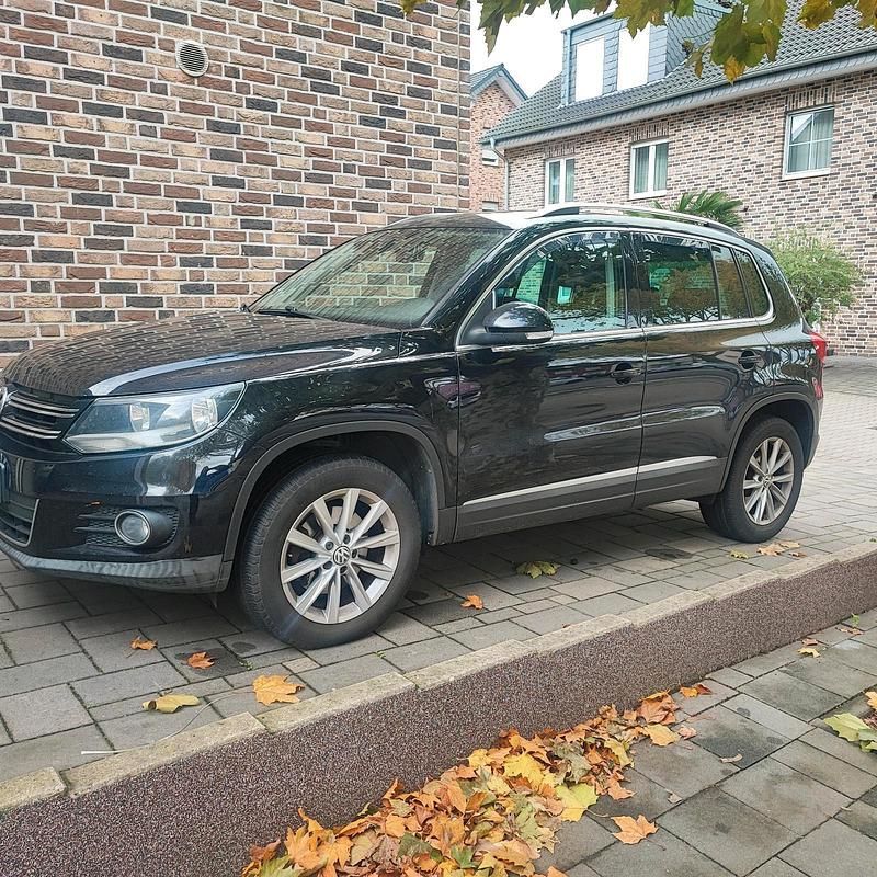 Schwarz Gebraucht 2012 VW Tiguan SUV | 6.690 € (Superpreis) - Bild 1/4