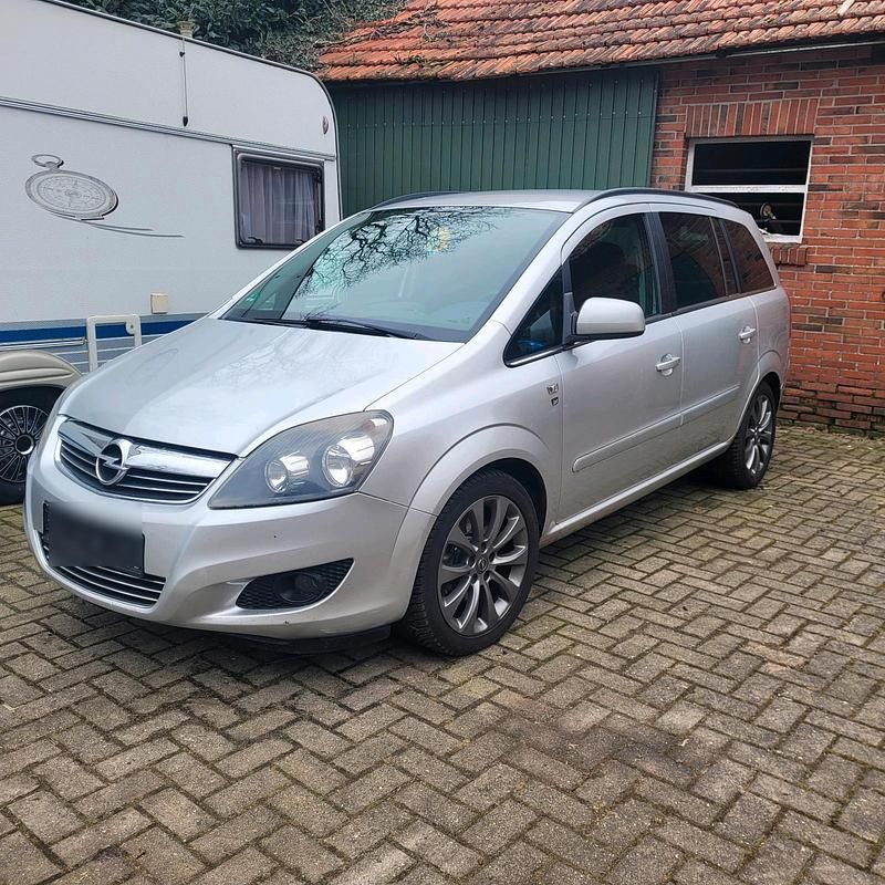 Gebraucht Opel Zafira 120 PS (88 kW) 2010 Silber Van / Kleinbus