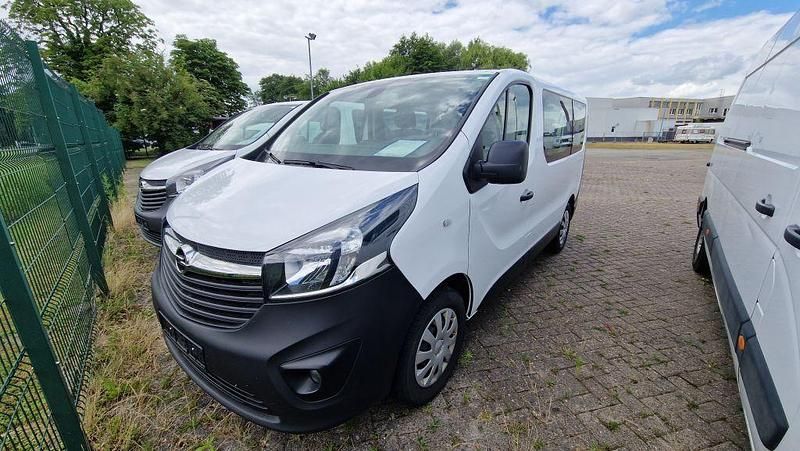 Gebraucht Opel Vivaro S 95 PS (69 kW) 2018 Weiß Van / Kleinbus
