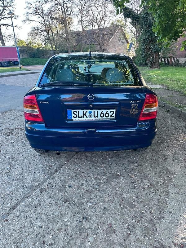 Second-hand Opel Astra 60 CP (44 kW) 2001 Albastru Hatchback