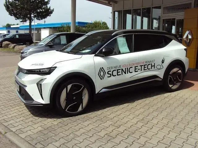 Gebraucht Renault Scenic E-Tech Iconic 55 kW (75 PS) 2025 Weiß schwarz SUV