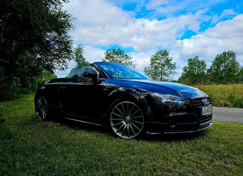 Grau Gebraucht 2014 Audi TT Roadster Exclusive Cabrio | 21.500 € (Guter Preis) - Bild 1/4