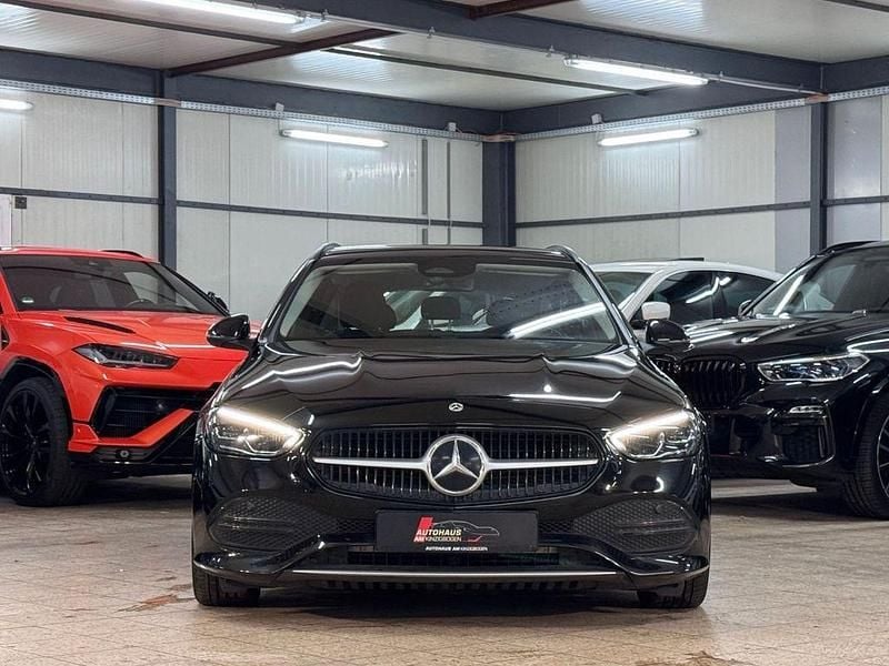 Gebraucht Mercedes C200 204 PS (150 kW) 2022 Schwarz Limousine