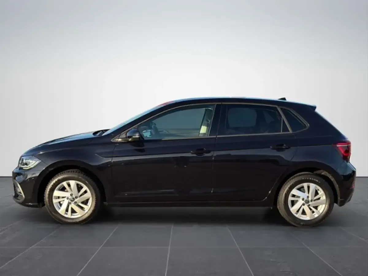 Gebraucht VW Polo Style 95 PS (69 kW) 2025 Schwarz Limousine