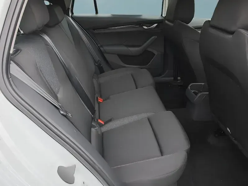 Gebraucht Skoda Octavia 116 PS (85 kW) 2025 Weiß Kombi