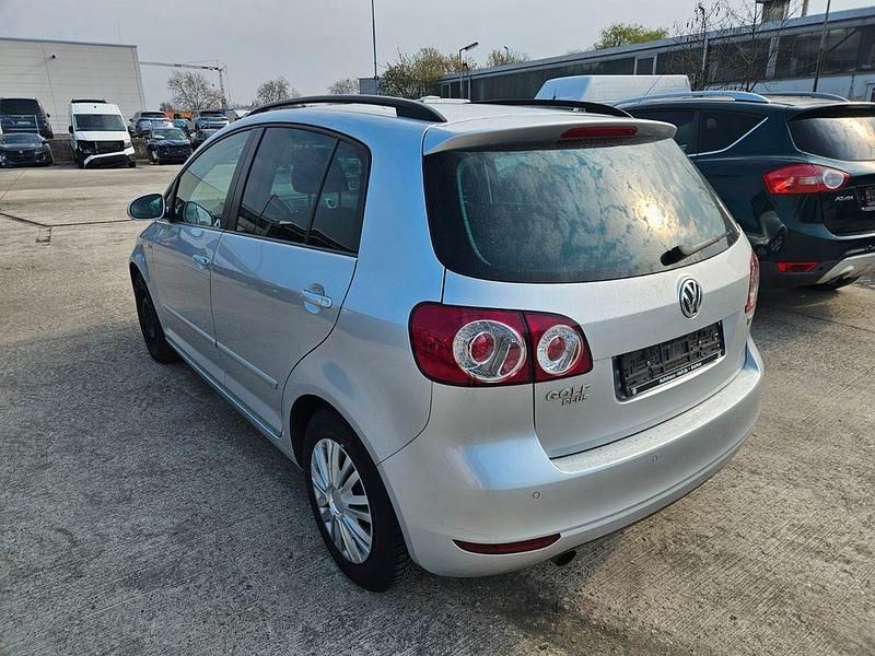 Gebraucht VW Golf VII Life 105 PS (77 kW) 2013 Silber Limousine