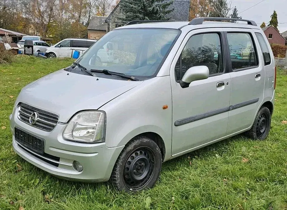 Gebraucht Opel Agila 75 PS (55 kW) 2003 Silber Van / Kleinbus