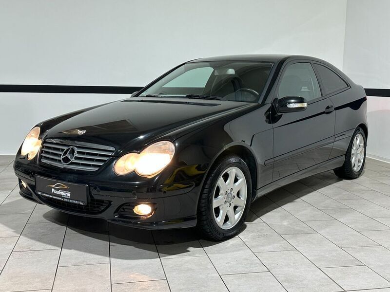 Gebraucht Mercedes C180 143 PS (105 kW) 2007 Schwarz Coupé