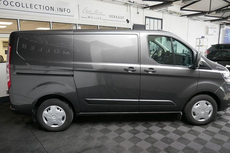 Gebraucht Ford Transit Custom 132 PS (97 kW) 2020 Grau Van / Kleinbus