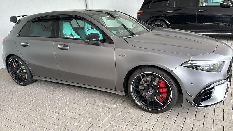 Grau Gebraucht 2024 Mercedes A45 AMG AMG Limousine | 69.020 € - Bild 1/4