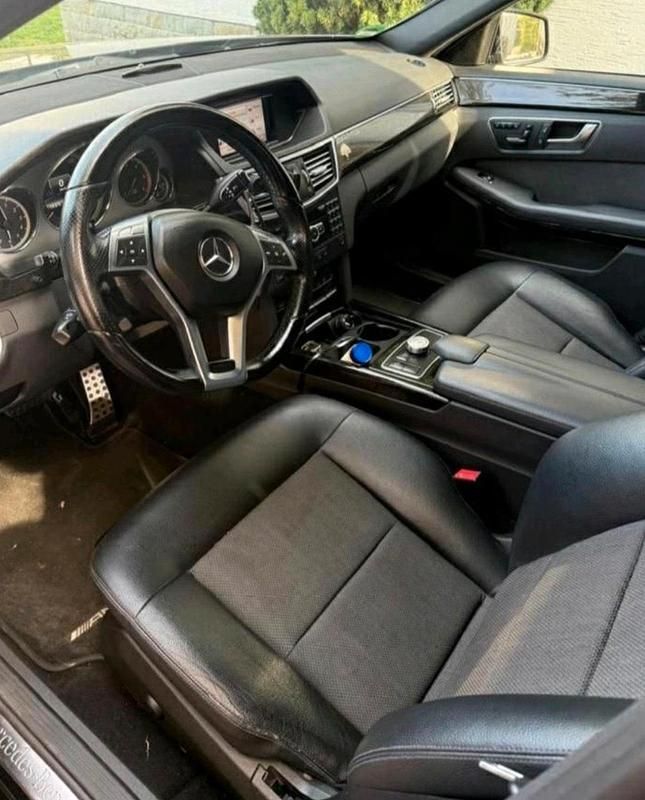Gebraucht Mercedes E250 204 PS (150 kW) 2012 Schwarz Limousine