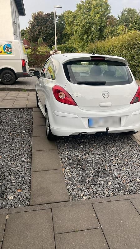 Gebraucht Opel Corsa 69 PS (50 kW) 2012 Weiß Kleinwagen