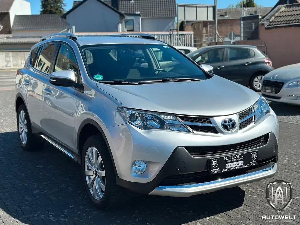 Gebraucht Toyota RAV4 Edition-S 150 PS (110 kW) 2016 Silber SUV
