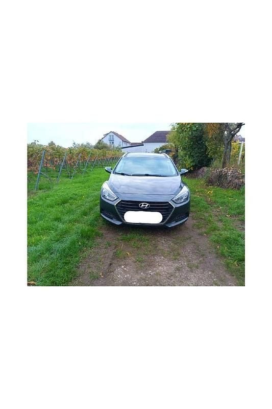 Grau Gebraucht 2016 Hyundai i40 Premium Kombi | 8.500 € (Superpreis) - Bild 1/4