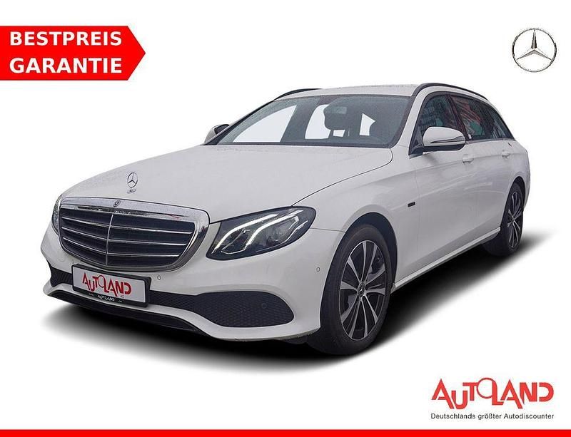 Weiß Gebraucht 2020 Mercedes E300 Avantgarde Kombi | 28.890 € (Fairer Preis) - Bild 1/4