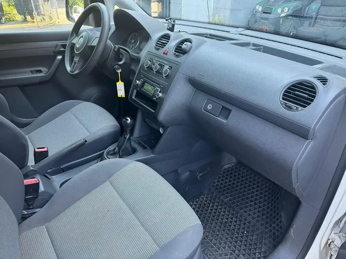 Gebraucht VW Caddy 75 PS (55 kW) 2012 Weiß Van / Kleinbus