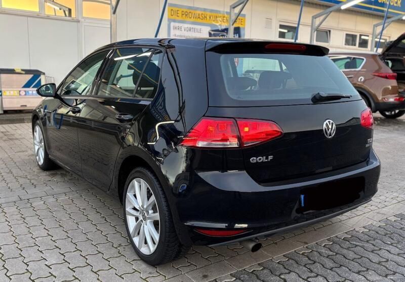 Schwarz Gebraucht 2013 VW Golf VII Comfortline Limousine | 7.700 € - Bild 1/4