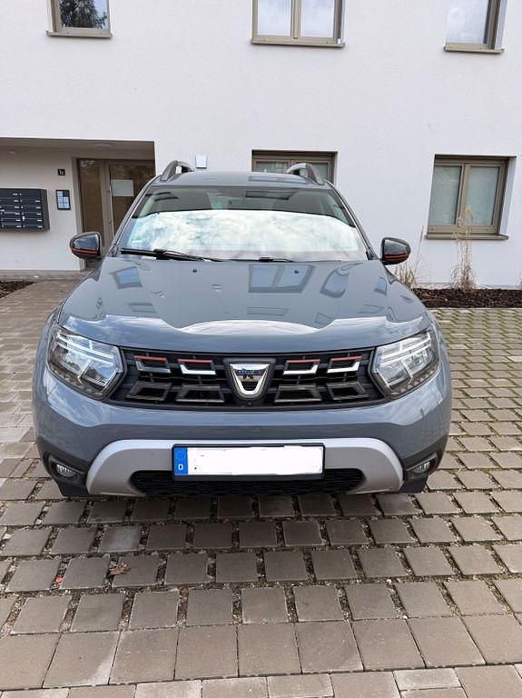Gebraucht Dacia Duster Extreme 131 PS (96 kW) 2022 Grau SUV