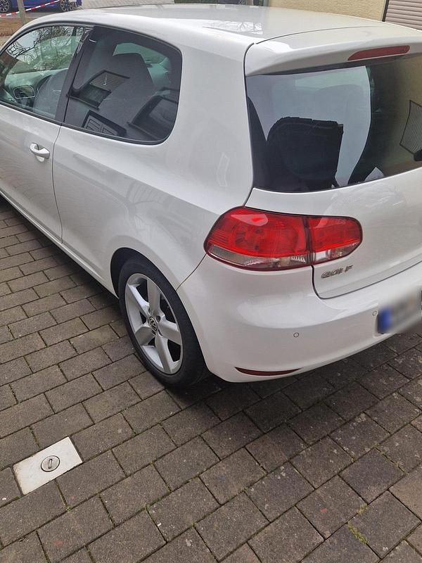 Gebraucht VW Golf VII Match 86 PS (63 kW) 2012 Weiß Limousine