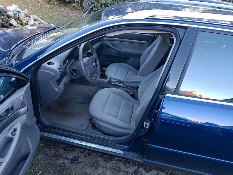 Gebraucht Audi A4 125 PS (91 kW) 2001 Blau Kombi