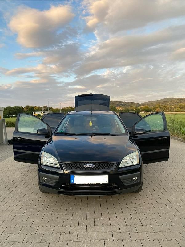 Schwarz Gebraucht 2007 Ford Focus Kleinwagen | 1.400 € (Guter Preis) - Bild 1/4