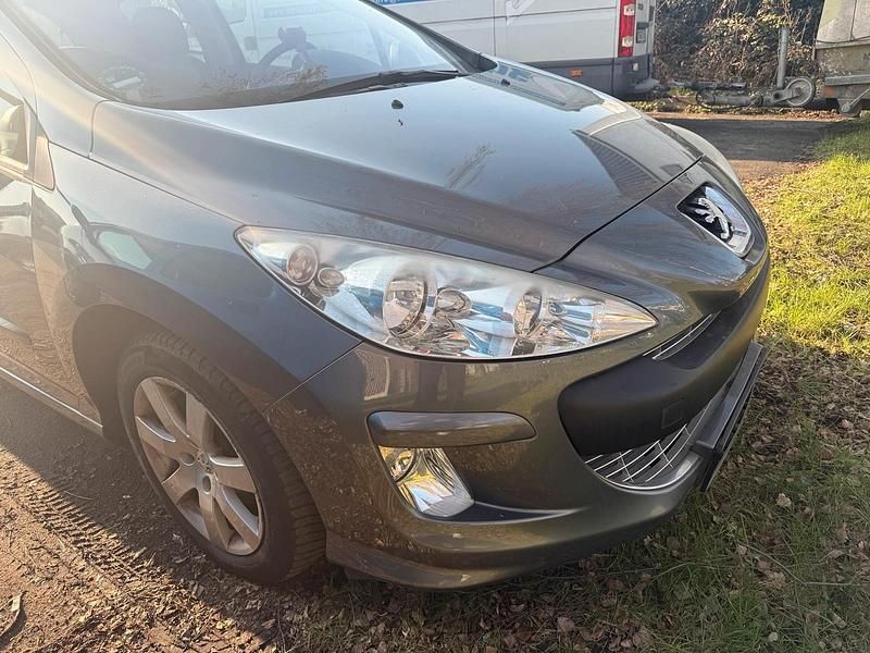 Gebraucht Peugeot 308 90 PS (66 kW) 2010 Grau Kleinwagen