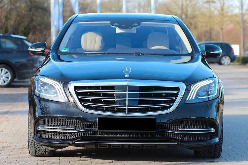 Schwarz Gebraucht 2018 Mercedes S560 Limousine | 42.900 € (Superpreis) - Bild 1/4