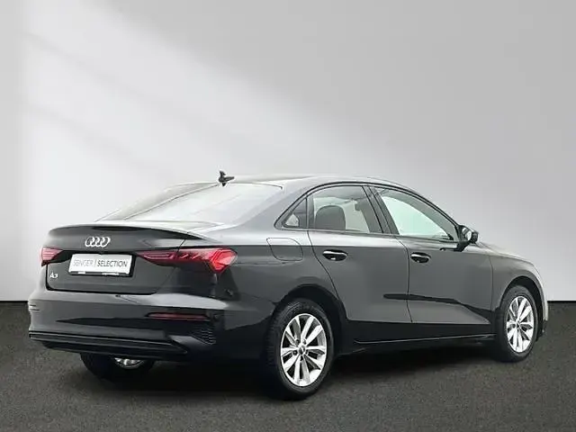 Gebraucht Audi A3 Business 150 PS (110 kW) 2022 Andere Limousine