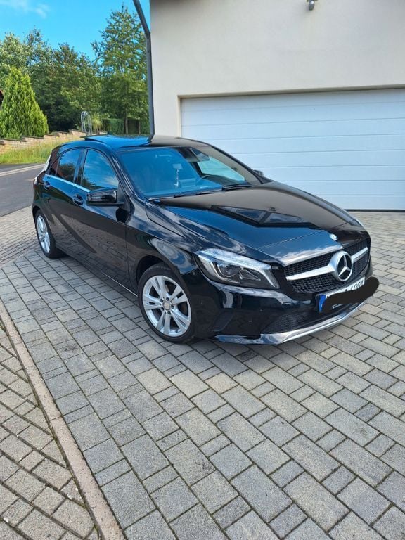 Schwarz Gebraucht 2016 Mercedes A200 Urban Limousine | 11.899 € (Guter Preis) - Bild 1/4