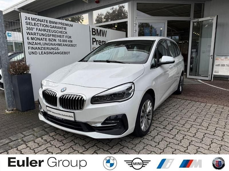 Mineralweiss metallic Gebraucht 2022 BMW 220 Gran Tourer Van / Kleinbus | 27.388 € (Fairer Preis) - Bild 1/4