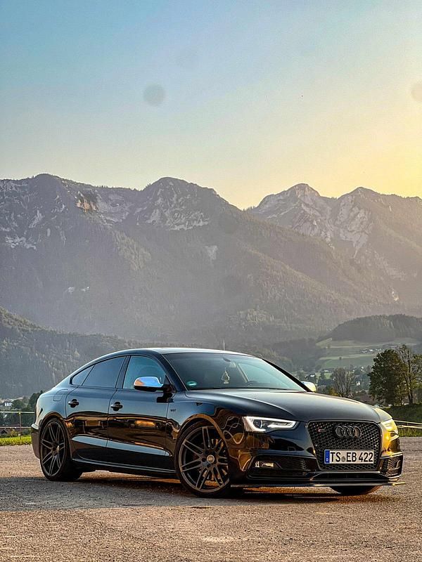 Schwarz Gebraucht 2014 Audi S5 Sportback Kleinwagen | 19.500 € (Etwas zu teuer) - Bild 1/4