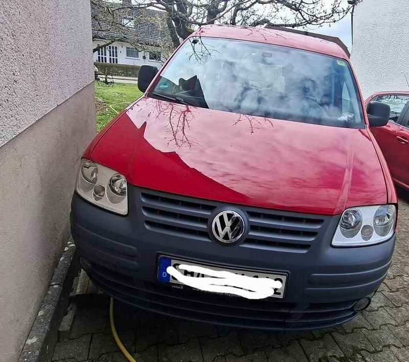 Second-hand VW Caddy Team 102 CP (75 kW) 2008 Roșu Monovolum