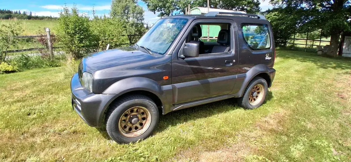 Gebraucht Suzuki Jimny 86 PS (63 kW) 2011 Grau SUV