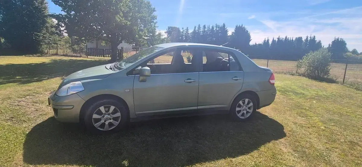 Gebraucht Nissan Tiida 114 PS (83 kW) 2008 Grün Limousine