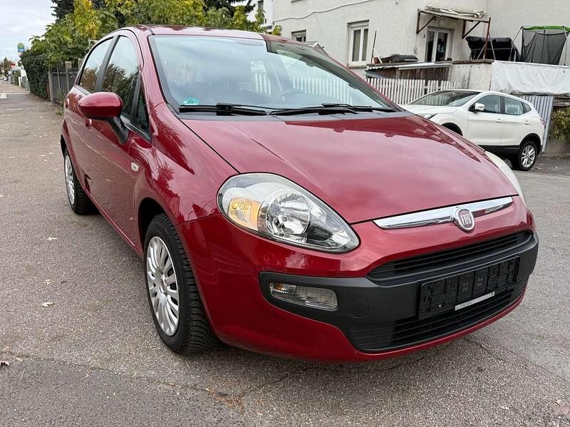 Rosso vivace/sfrenato Gebraucht 2010 Fiat Punto Evo Dynamic Kleinwagen | 4.999 € (Etwas zu teuer) - Bild 1/4