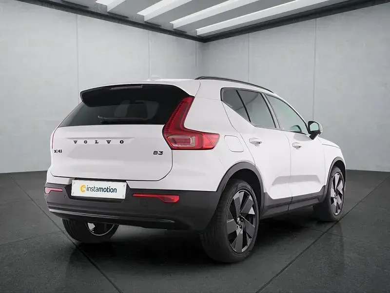 Gebraucht Volvo XC40 Plus 163 PS (119 kW) 2025 Weiß SUV