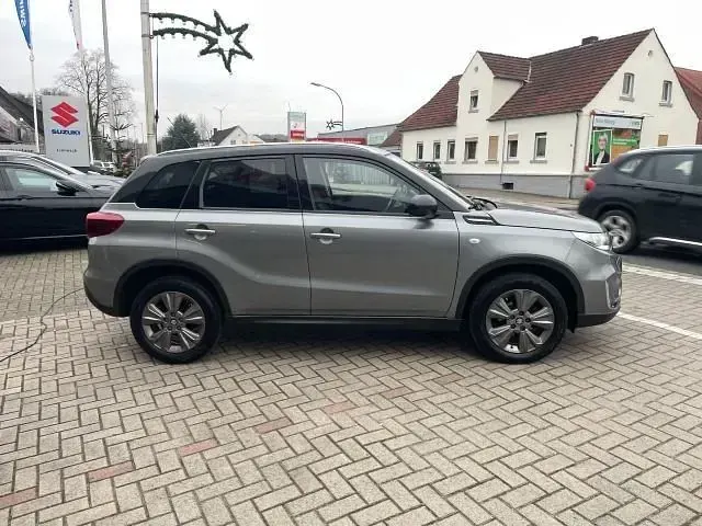 Gebraucht Suzuki Vitara Comfort 129 PS (94 kW) 2020 Grau SUV